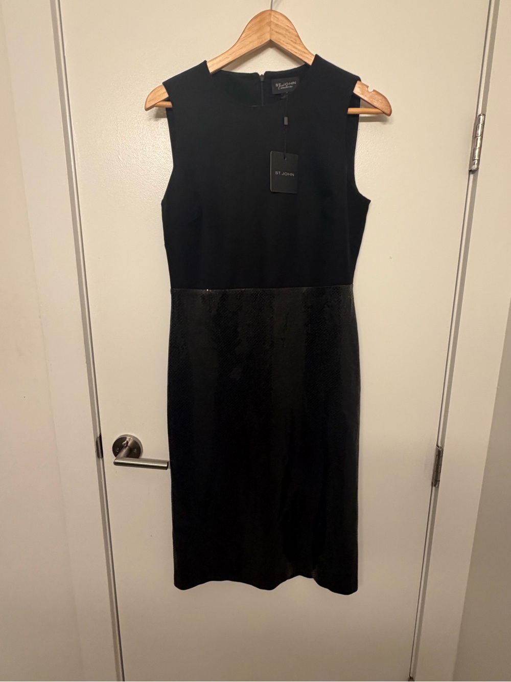 St. John Black Sleeveless Dress size 4 nwt